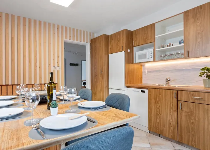 3br - Vue Alpine & Balcon - 8 Pers نينداز